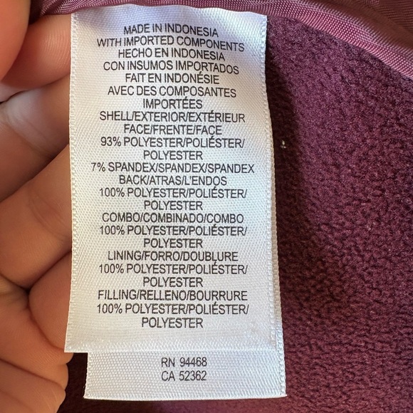 Liz Claiborne, size L, Women’s Burgundy Puffer Jacket, waffle hood and elbow - Picture 4 of 10